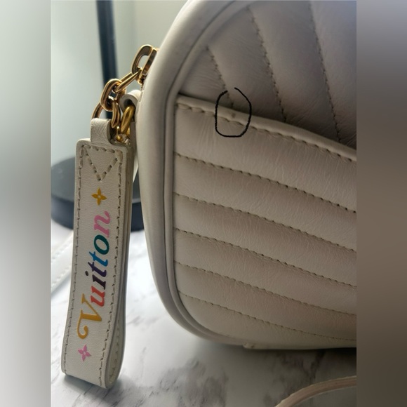 Louis Vuitton New Wave Camera Bag white - Picture 7 of 16